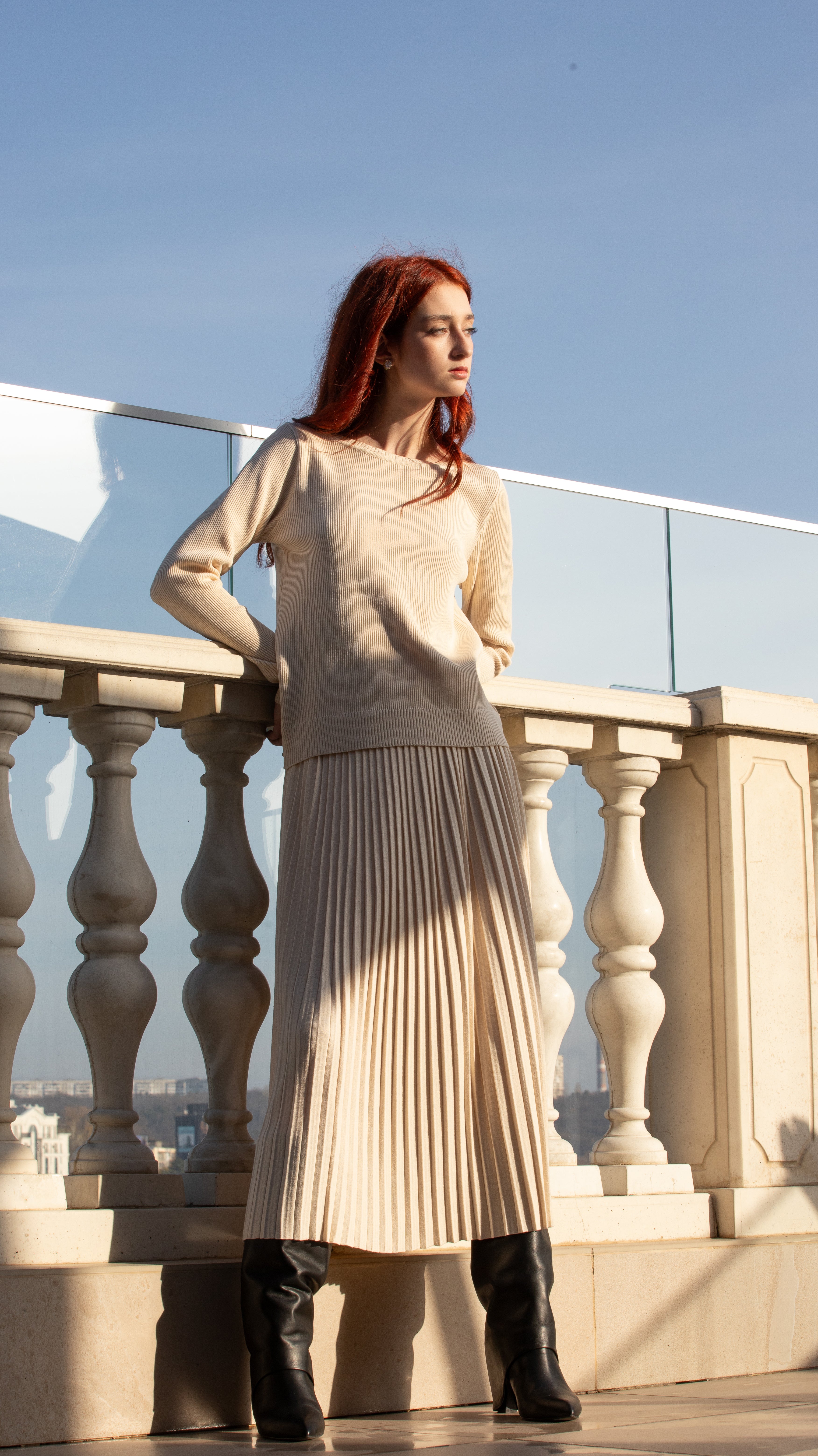 Set tricot (pulover & fustă plisată)