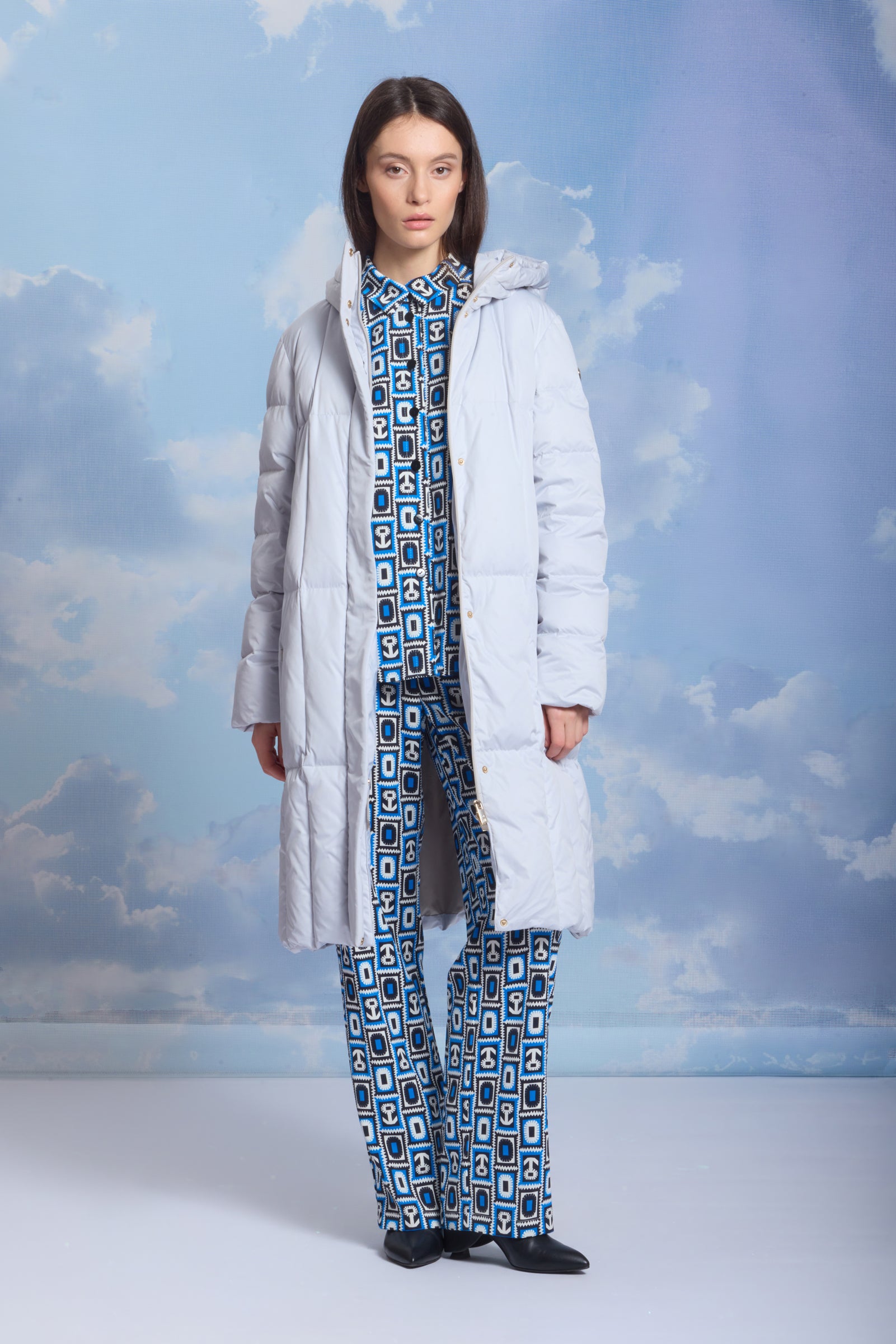 Palton matlasat alb Madzerini pentru damă, mărimea 36-40.