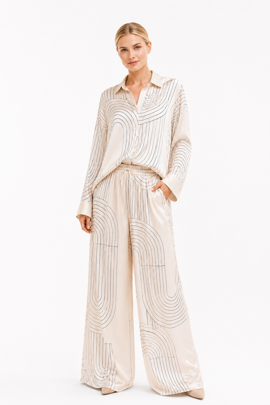 Set damă LINES ivory Madzerini din mătase și viscoză cu design geometric modern.