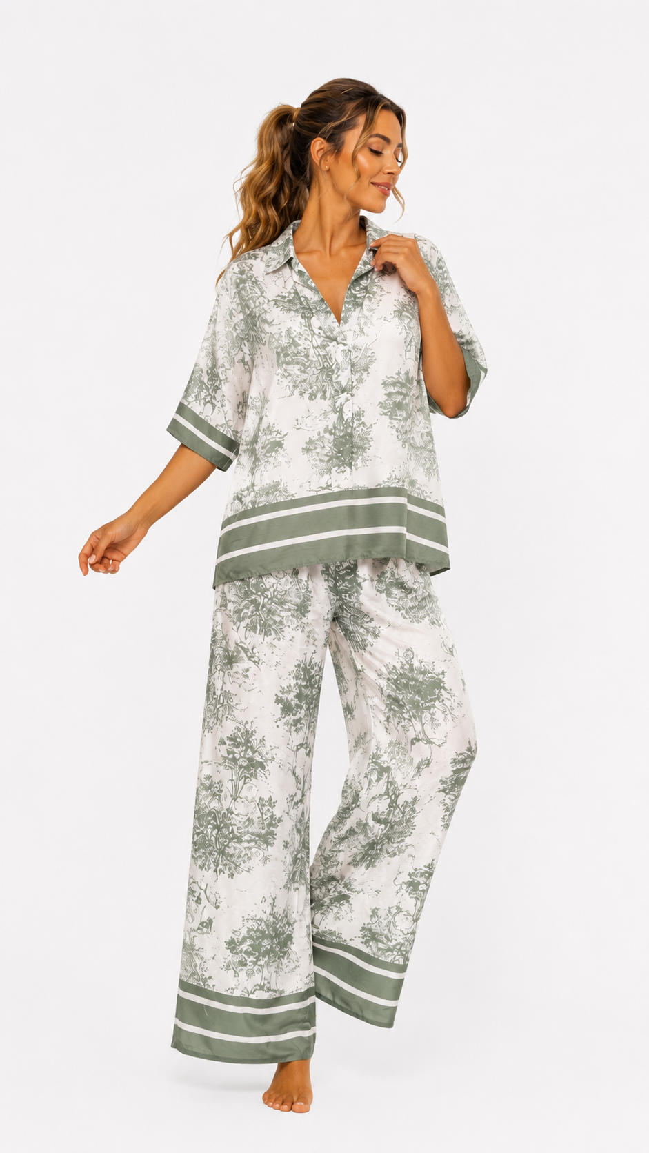 Set damă SAFARI olive Madzerini, viscoză matase, imprimeu verde și alb, cămașă și pantaloni largi.
